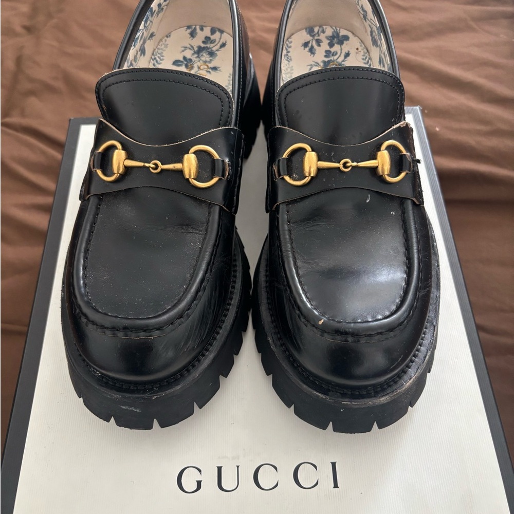 Gucci Black Leather platform shoes with Gold Buckle